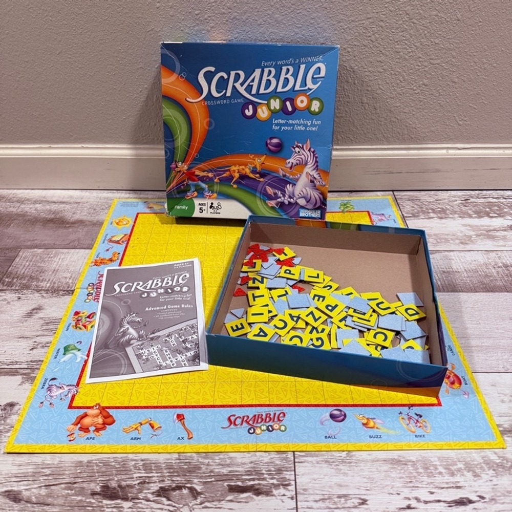 Hasbro‎ Scrabble Junior Board Game
